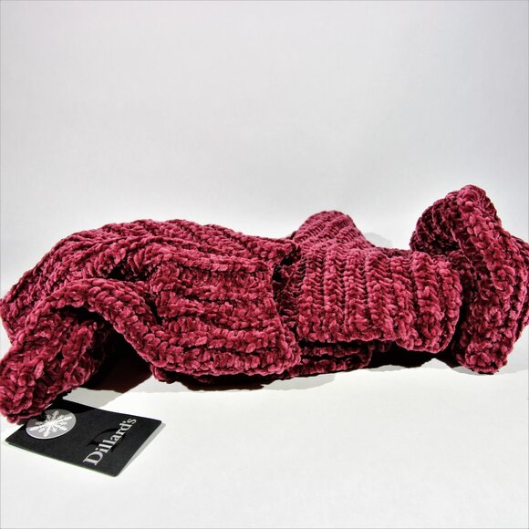 NWT Dillard Chunky Knit Infinity Scarf - Picture 2 of 10